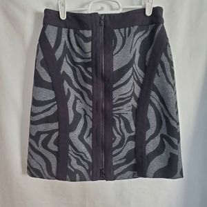 Women Donna Degnan Gray Black Animal Print Zipper Stretch Skirt and Line Size 4